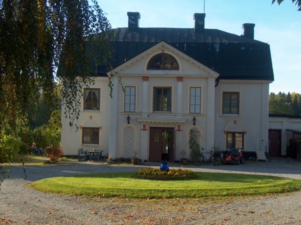 Manlig behandlare sökes